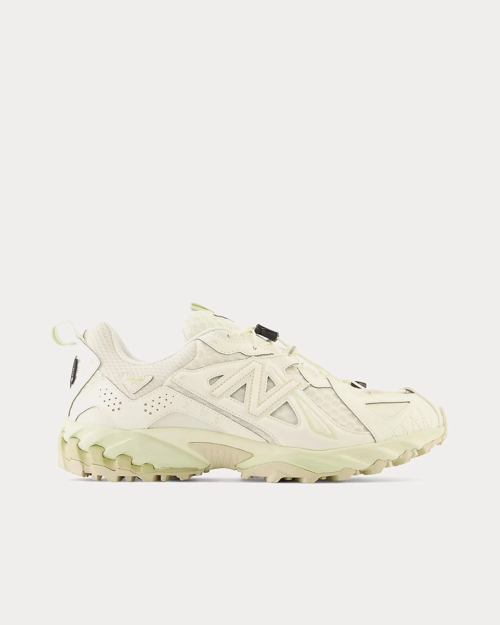 610Xv1 Raw Cashew / Pistachio Butter / Turtledove Low Top Sneakers