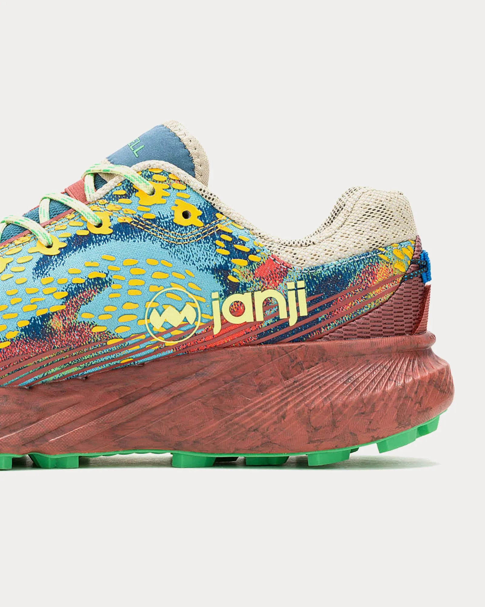 Agility Peak 5 Gawaa Running Shoes